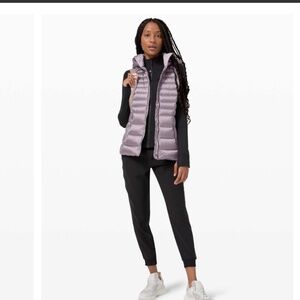 Lululemon Brave the Cold Vest Dark Chrome size 10